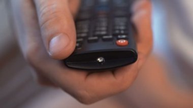 Mans el uzaktan kumanda ile Tv içerir