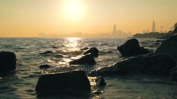 Cidade de Xiamen City, na Praia da Ilha de Kulangsu durante o dia . — Vídeo de Stock