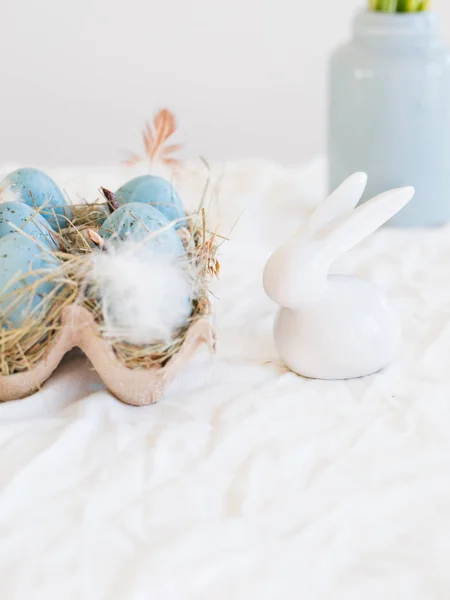 Пасхальные голубые яйца — стоковое фото