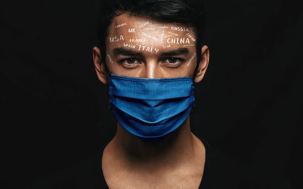 Retrato Primer Plano Del Hombre Con Máscara Médica Azul Cara — Foto de Stock