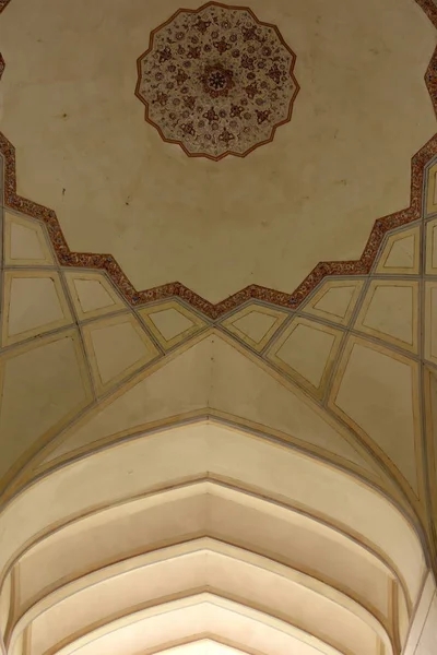 Fin, Kaşan,: Esfahan, Iran, 23 Mart 2017 bir tarihsel Farsça bahçesidir. Kaşan'ın Fin hamamı, Amir Kabir, Qajarid Sayın Başbakan, 1852 yılında Kral Nasereddin Şah tarafından gönderilen bir suikastçı tarafından öldürüldüğü yerden içerir