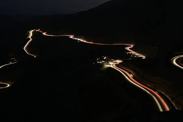 Sentiers de voitures dans Jais Mountains, Jebel Jais, Ras Al Khaimah, United — Photo