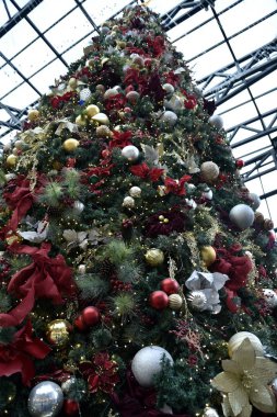 Manila, Filipinler, 11 Aralık 2017, Noel alışveriş merkezinde