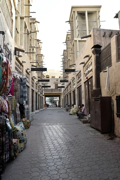 Al Fahidi storico e il quartiere antico di Souq Dubai, Dubai, ONU — Foto Stock