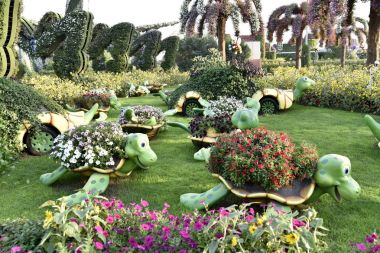 Dubai mucize Garden'da Dünya günü