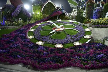Dubai mucize Garden'da Dünya günü