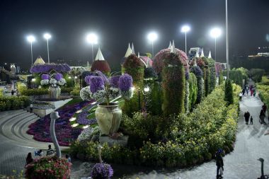 Dubai mucize Garden'da Dünya günü