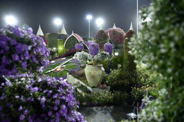 Dubai mucize Garden'da Dünya günü