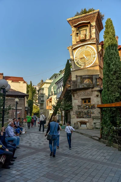 La torre inclinada de Tbilisi o torre del reloj Tbilisi —  Fotos de Stock