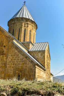 Pasanuri köyündeki Aziz Peter ve Paul Katedrali