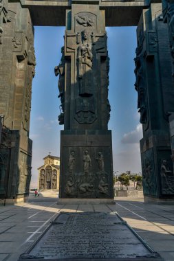 Tiflis Denizi yakınlarındaki Gürcistan Tarihi Anıtı