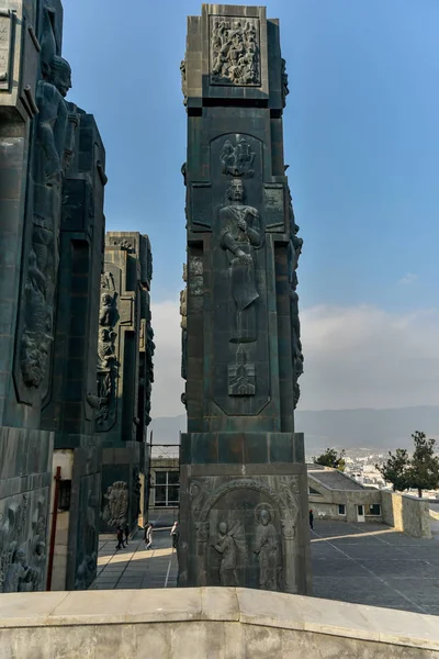 Grúzia történelme emlékmű, közel a Tbiliszi-tengerhez — Stock Fotó