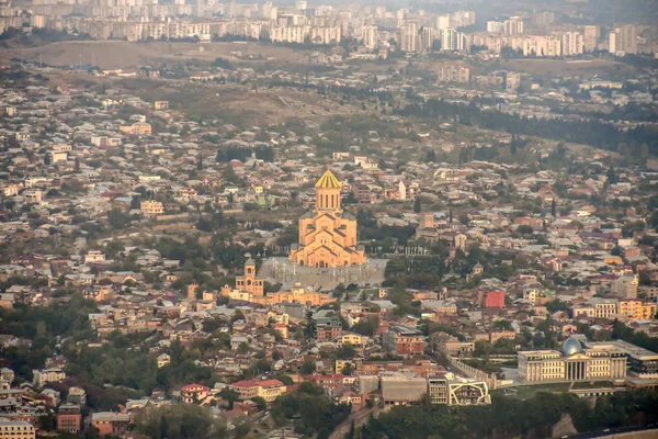 Old Tbilisi, Tbilisi, Georgia, 17 oktober 2019, Arial view of T — Stockfoto