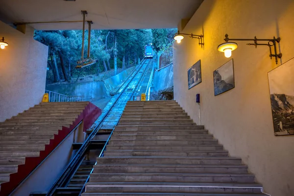 Stare Tbilisi, Tbilisi, Gruzja, 20 października 2019, Tbilisi funicul — Zdjęcie stockowe