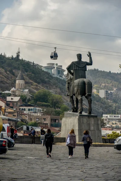 Stadsutsikt över den gamla Tbilisi i höst — Stockfoto
