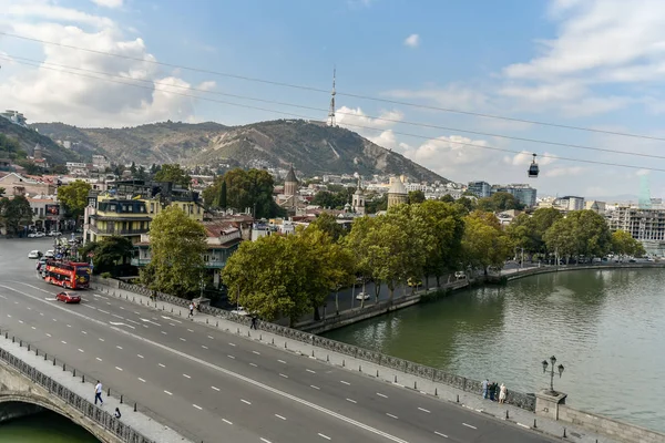 Pohled na město na staré Tbilisi na podzim — Stock fotografie
