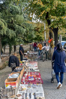 Tiflis, Gürcistan Cumhuriyeti, Tiflis Bit Pazarı veya Kuru Köprü 