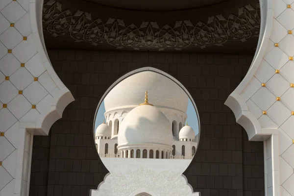 Mosquée Cheikh Zayed, Abu Dhabi, Émirats arabes unis — Photo