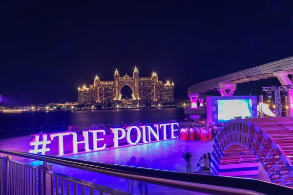 The Pointe área near Atlantis hotel, Dubai, Emiratos Árabes Unidos — Foto de Stock