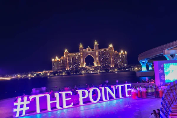 The Pointe área near Atlantis hotel, Dubai, Emiratos Árabes Unidos — Foto de Stock