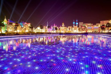 Dubai Global Village gece manzaralı, Dubai, Birleşik Arap Emira