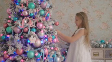 Çocuk Noel ağacı süsleme