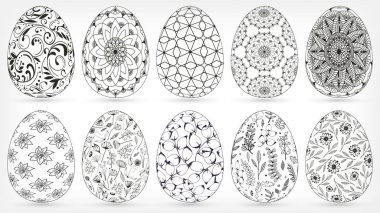 Çiçek desenleri, mandala, bukleler, çiçekler, yapraklar, bitkiler, geometrik desenli birçok süs yumurtasının el çizimi koleksiyonu. Paskalya 'da dekoratif set çizimi, tebrik kartı, davetiye, boyama kitabı