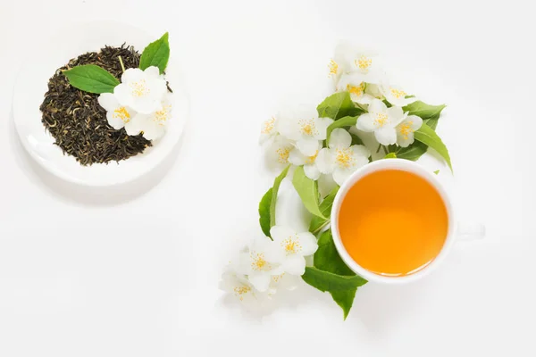 Száraz Jázmin Zöld Tea Levelek Jázmin Virágok Csésze Tea Fehér — Stock Fotó