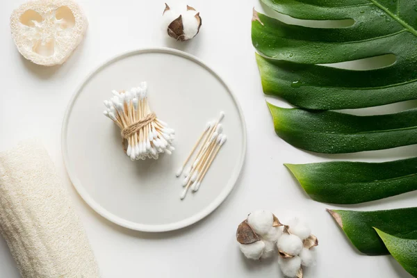 Bambusz Fülbevaló Természetes Szerves Kozmetikumok Pamut Műanyag Mentes Zéró Hulladék — Stock Fotó
