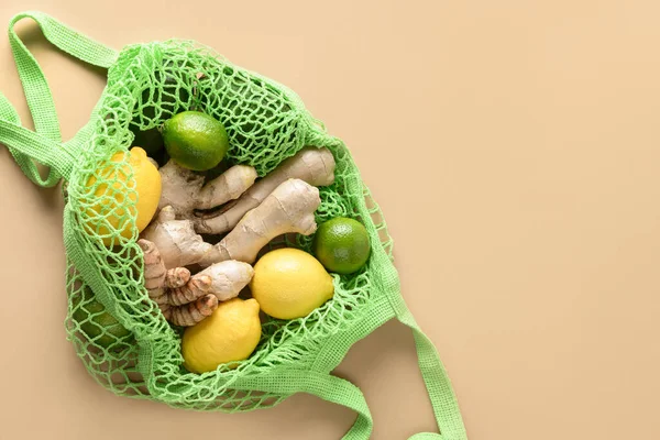 Bolsa Malla Verde Con Comida Saludable Limón Lima Jengibre Cúrcuma — Foto de Stock