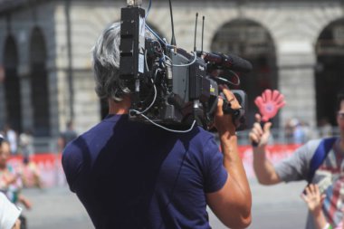  cameraman in action