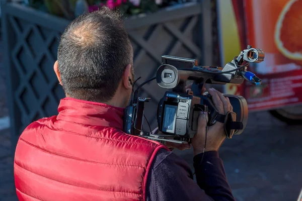 Cameraman in action — Stock Photo, Image