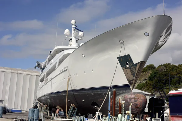 Barco Detenido Astillero Para Reparaciones —  Fotos de Stock