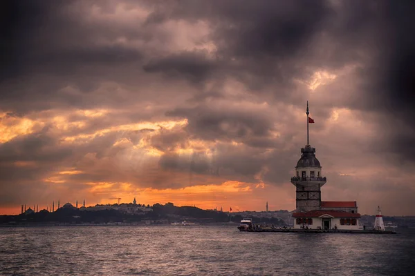 Torre Doncella Estambul Paisaje Día Nublado Con Luces Cambiantes Torre — Foto de Stock