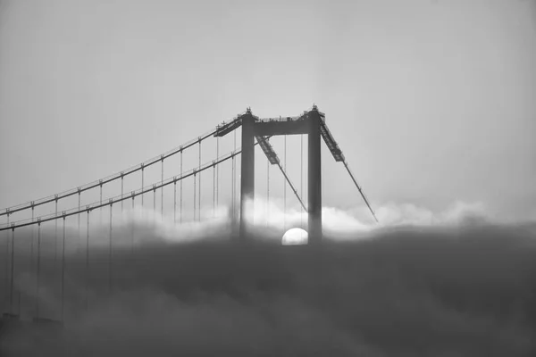 Foggy Misty Scene Van Bosphorus Bridge Brug Bosporus Istanbul Uitzicht — Stockfoto
