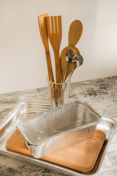 Nuovi utensili da cucina per cucinare e cuocere — Foto Stock
