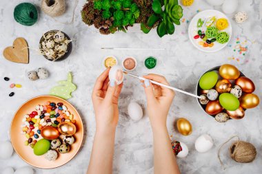 El Paskalya yumurtaları boya. Düz yatıyordu, en iyi görünümü 