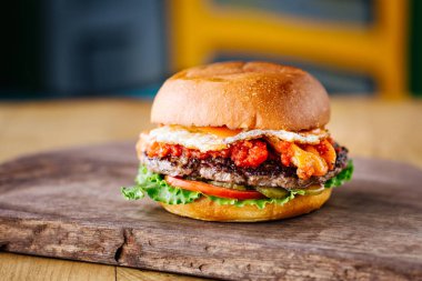 Taze ev yapımı hamburger