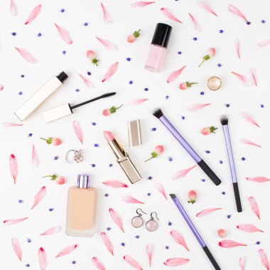 Ruj ile kozmetik kolaj