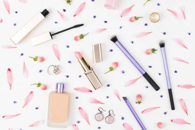 Ruj ile kozmetik kolaj