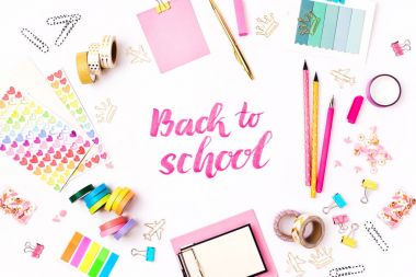 Yazı tahtası üzerinde okul Kırtasiye