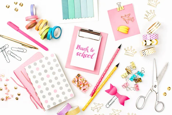 Yazı tahtası üzerinde okul Kırtasiye