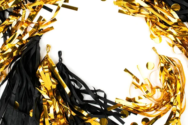 Czarno -złota fringe pomponem garland — Zdjęcie stockowe