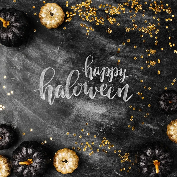 siyah ve altın kabaklar ve pırıltılar