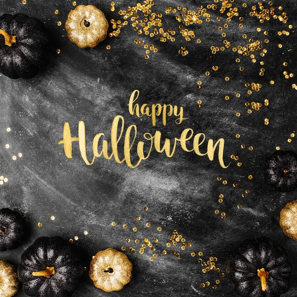 siyah ve altın kabaklar ve pırıltılar