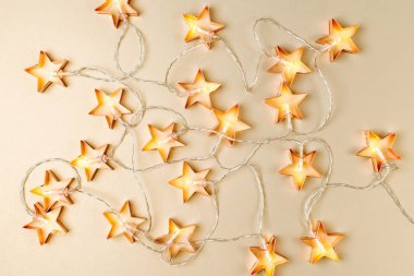 yıldız şeklinde Noel ışıkları