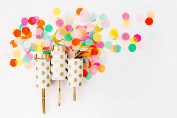 Push-pop пелюстки і барвисті конфетті — стокове фото
