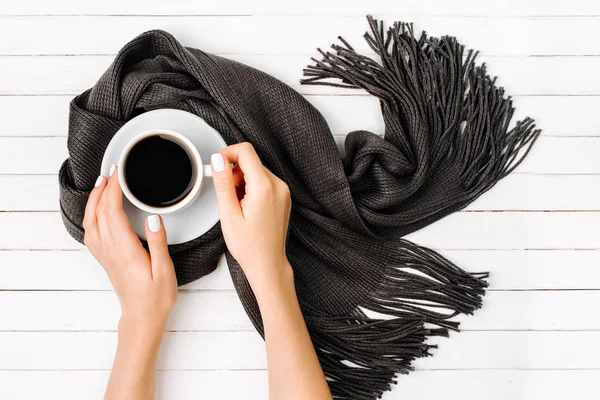 Chica con taza de café —  Fotos de Stock