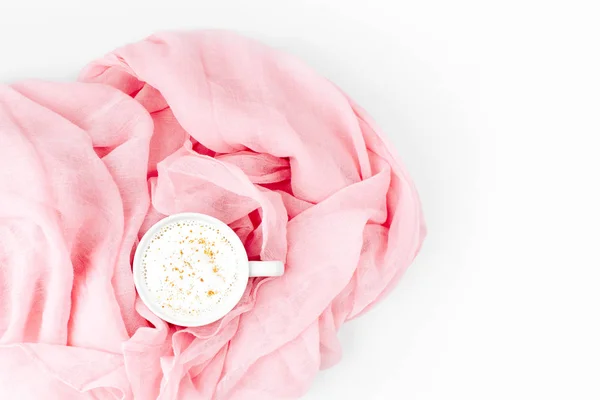 Cup of cocoa and pink scarf — Stock Photo, Image