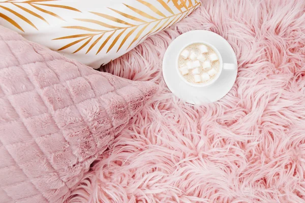 Top View Pink Pillow Cup Coffee Marshmallows Pink Plaid — Stock Photo, Image